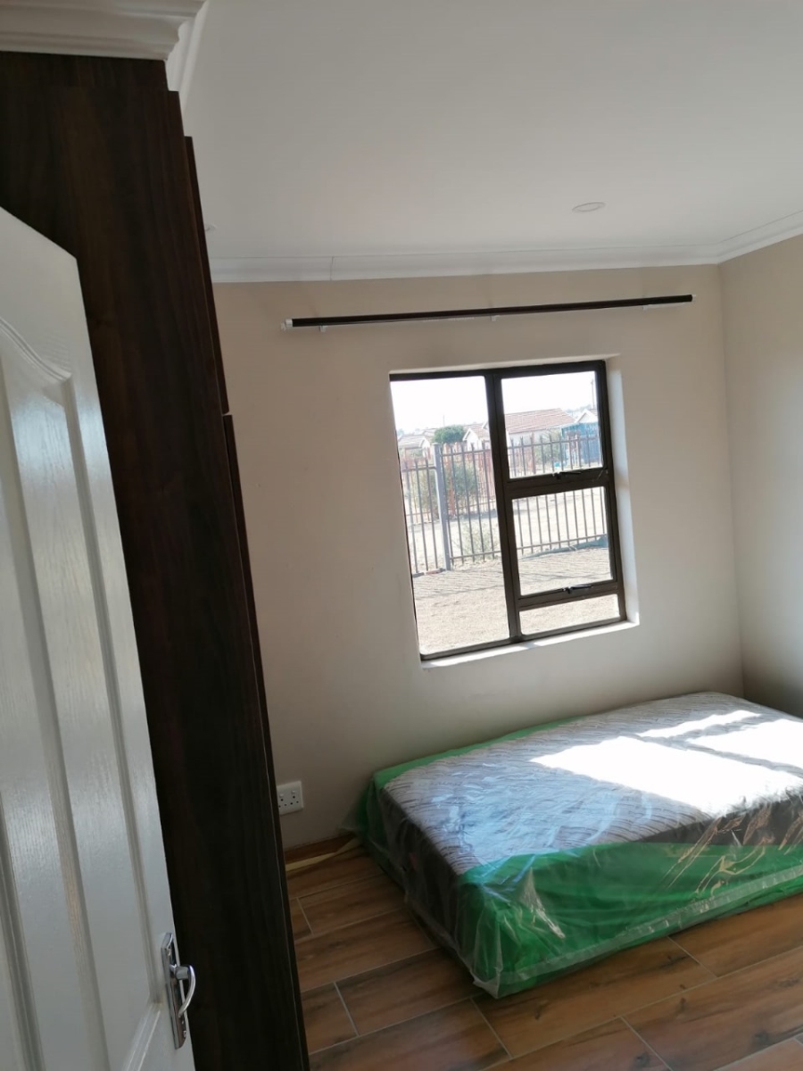  Bedroom Property for Sale in Selosesha Free State